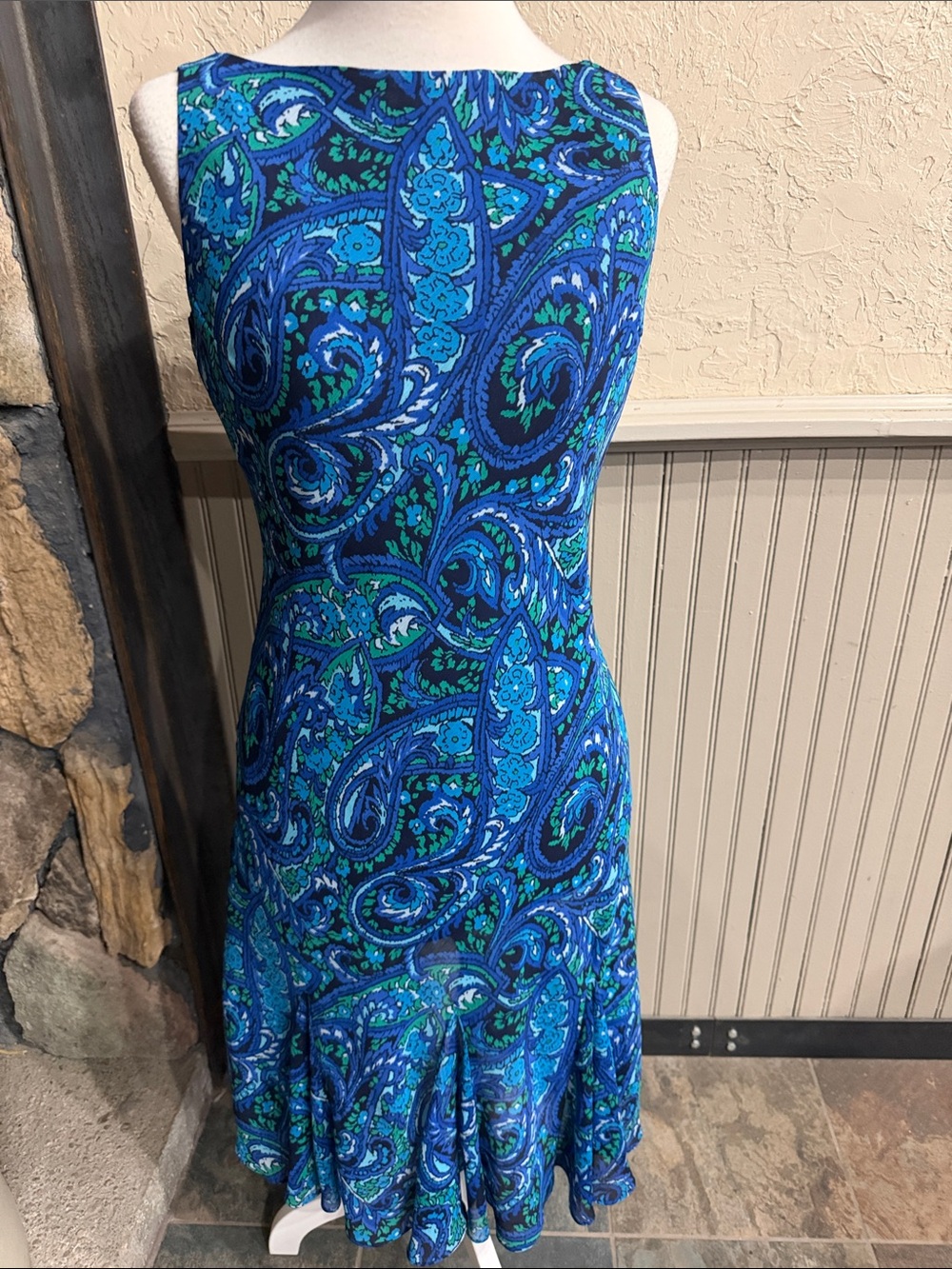 Chaps Blue and Teal Paisley Sleeveless Sheath Dress